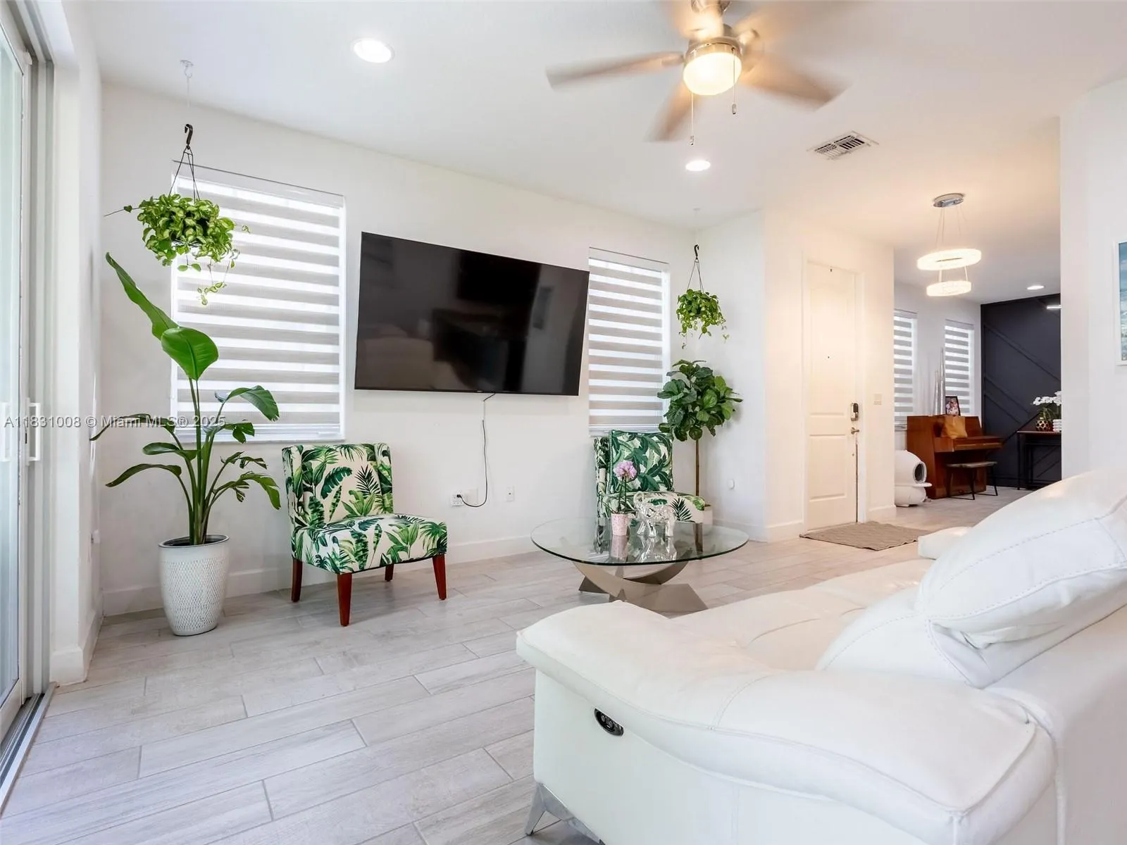 4923 NW 48th Ter