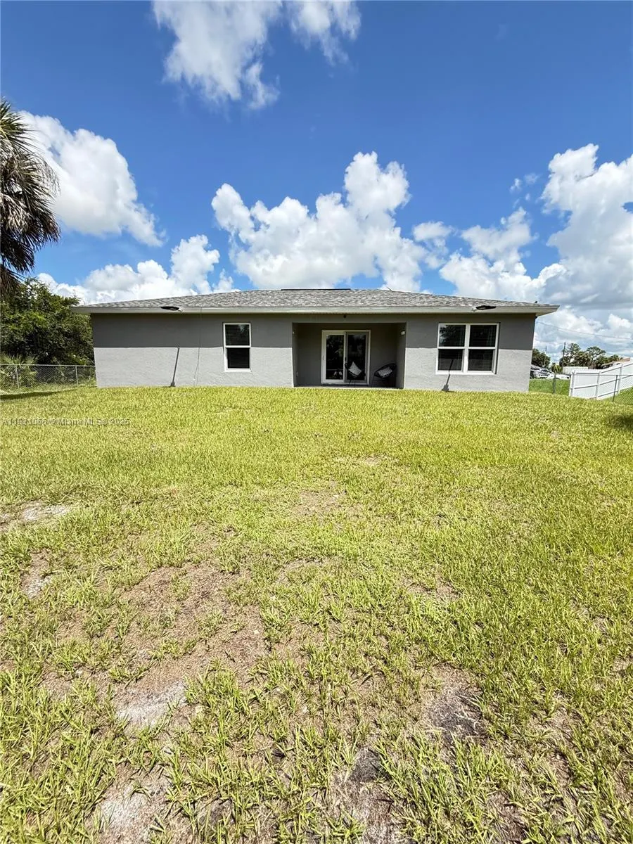 3006 Base Ct
