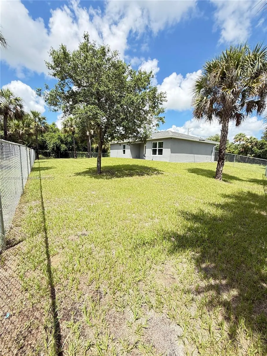 3006 Base Ct