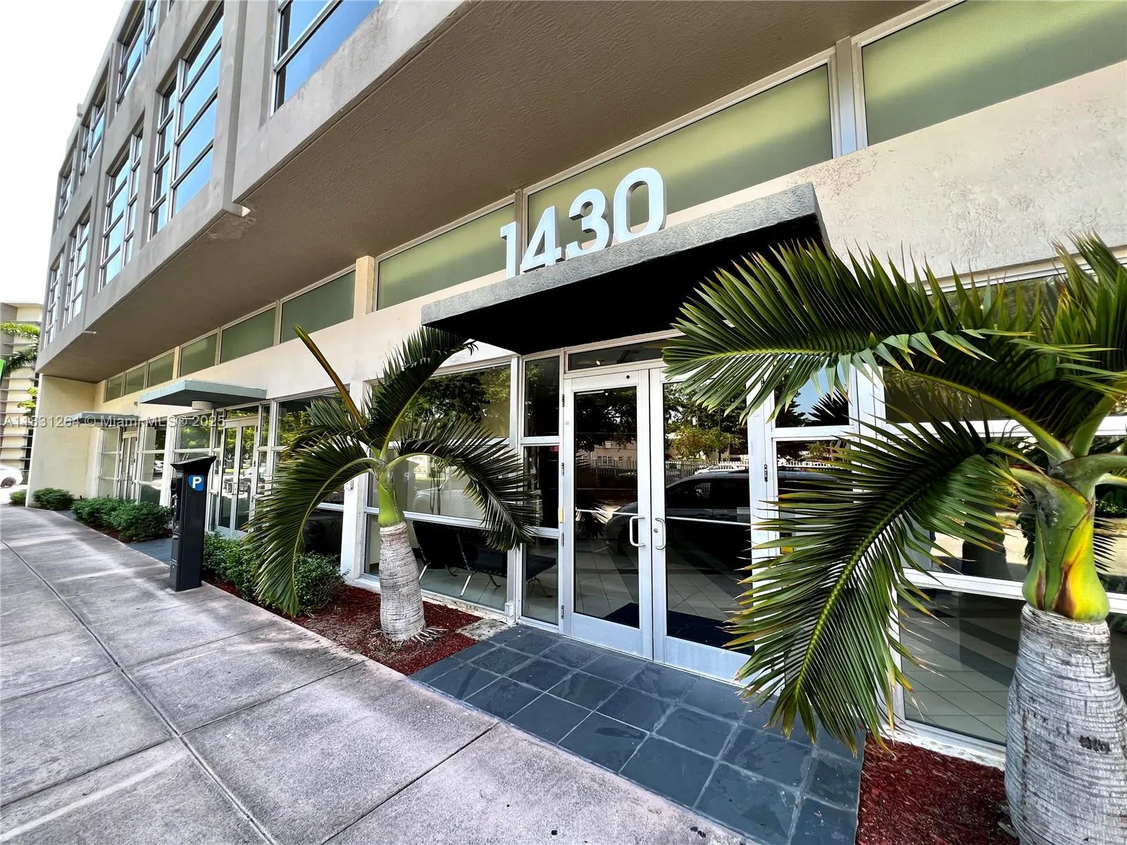 1430 S Dixie Hwy, #315