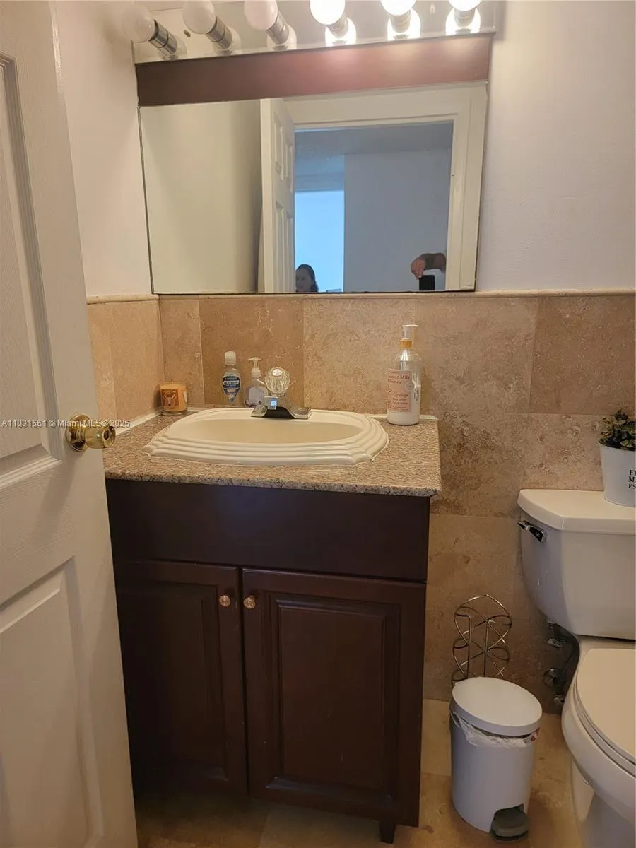 17021 N Bay Rd, #1015