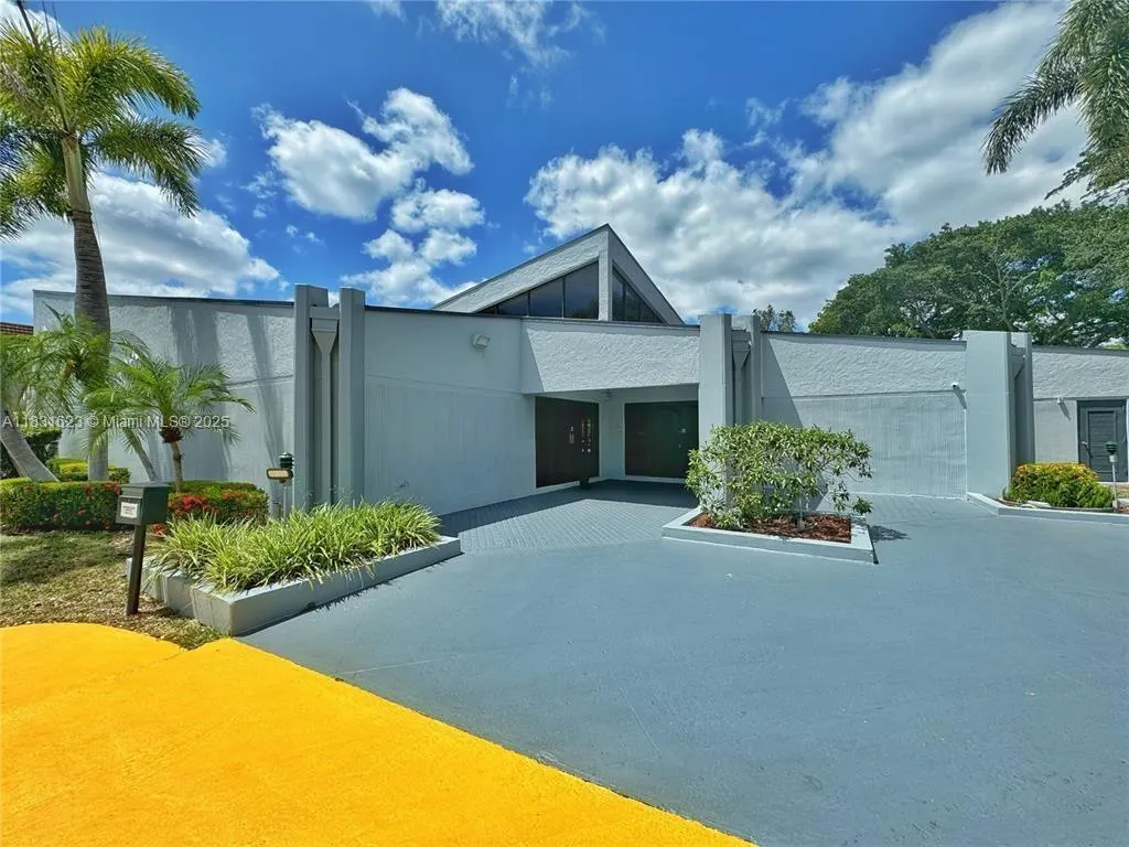 8350 Sands Point Blvd, #E309