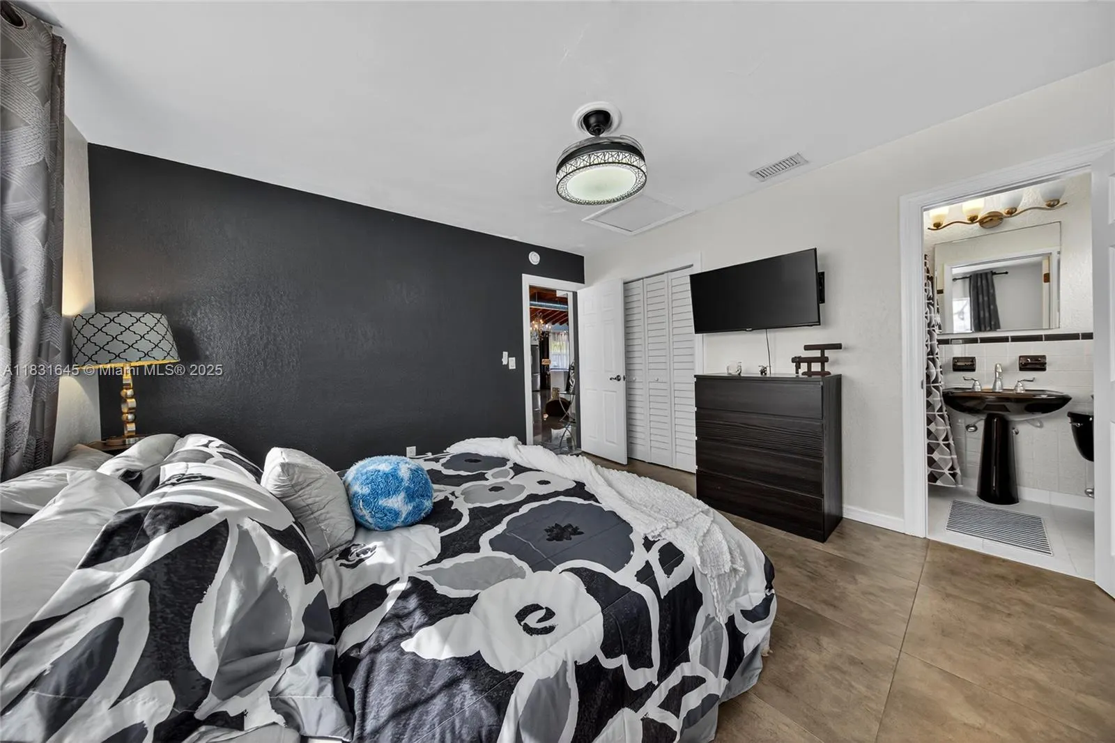 380 SE 1st Ter