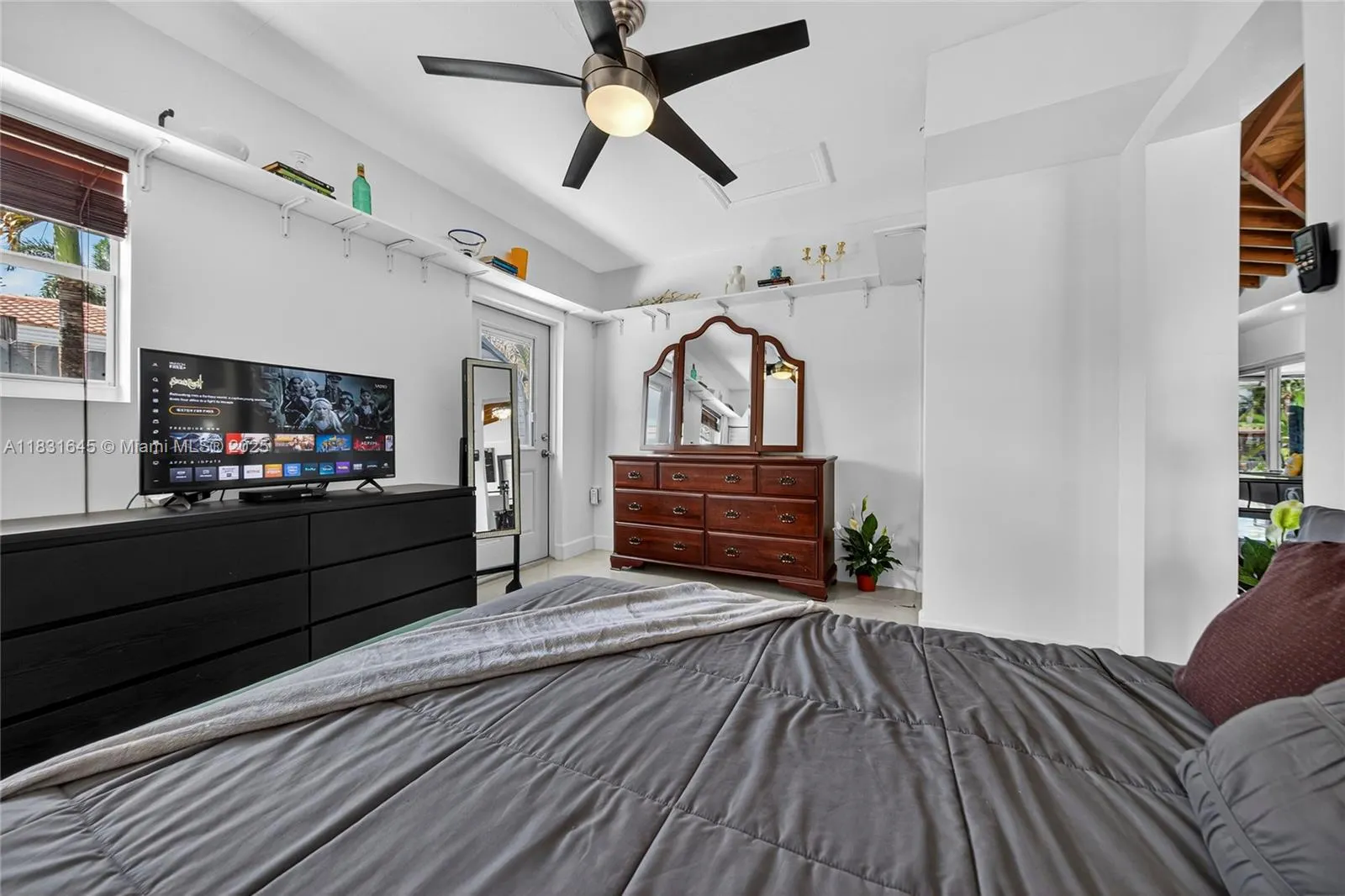 380 SE 1st Ter