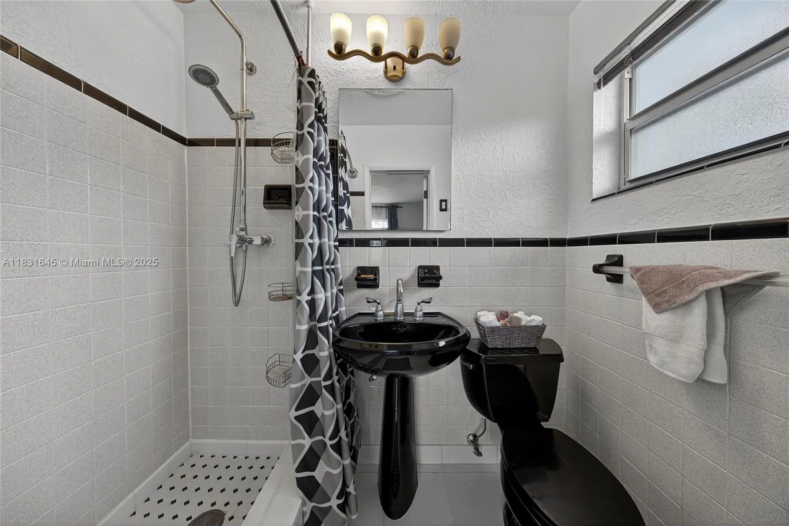380 SE 1st Ter