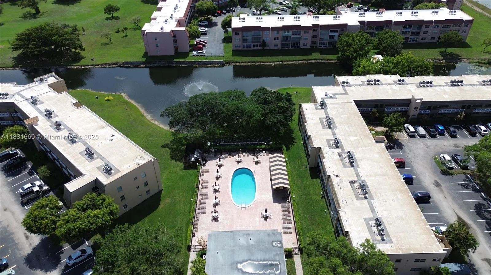 9121 Sunrise Lakes Blvd, #210