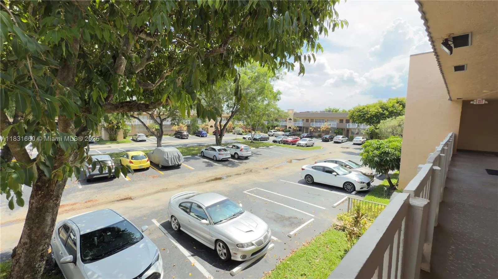 9121 Sunrise Lakes Blvd, #210