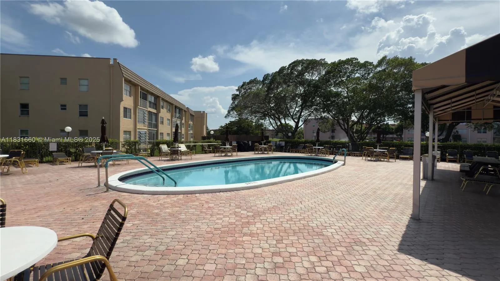 9121 Sunrise Lakes Blvd, #210