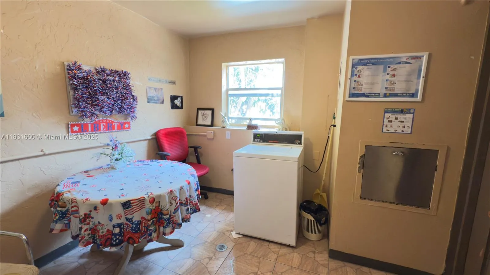 9121 Sunrise Lakes Blvd, #210