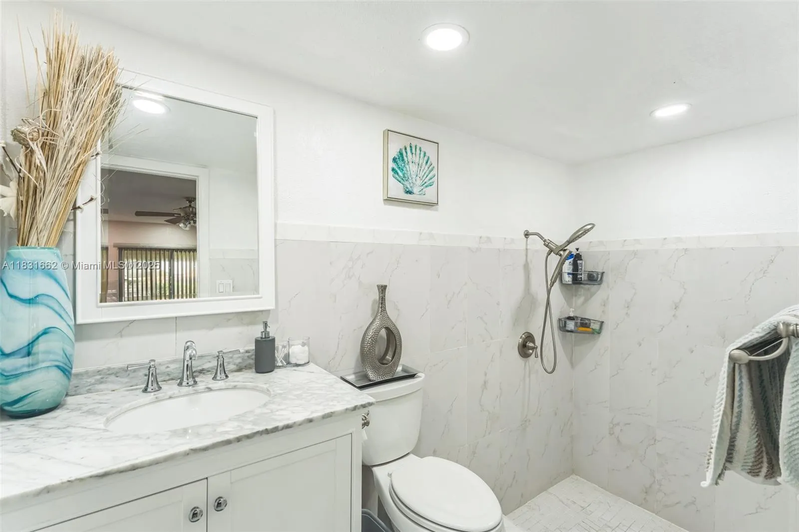 5706 S Travelers Palm Ln