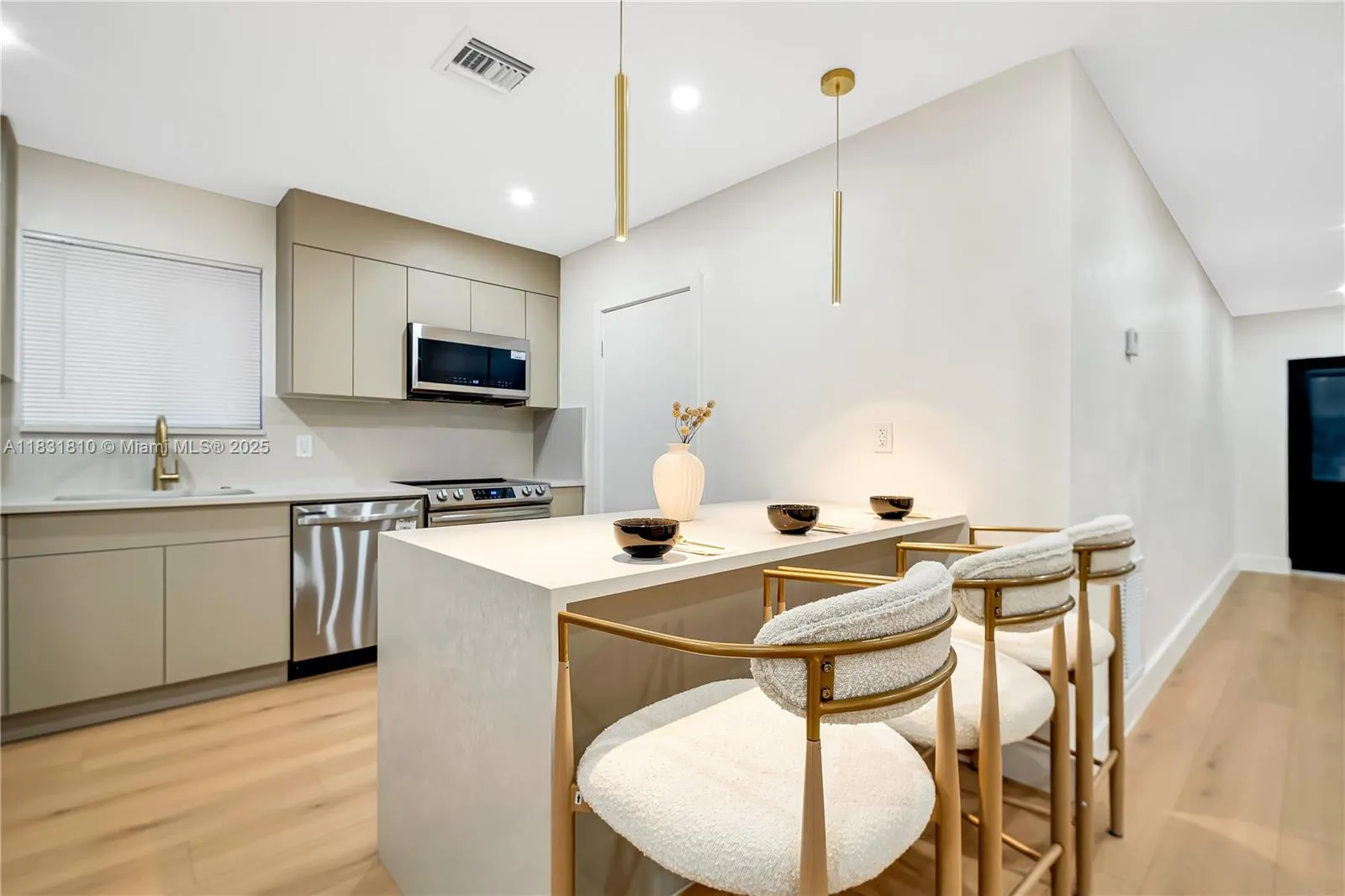 432 Sevilla Ave
