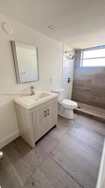 1239 Mariposa Ave, #1