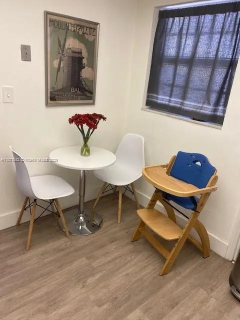 1239 Mariposa Ave, #1