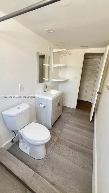1239 Mariposa Ave, #1