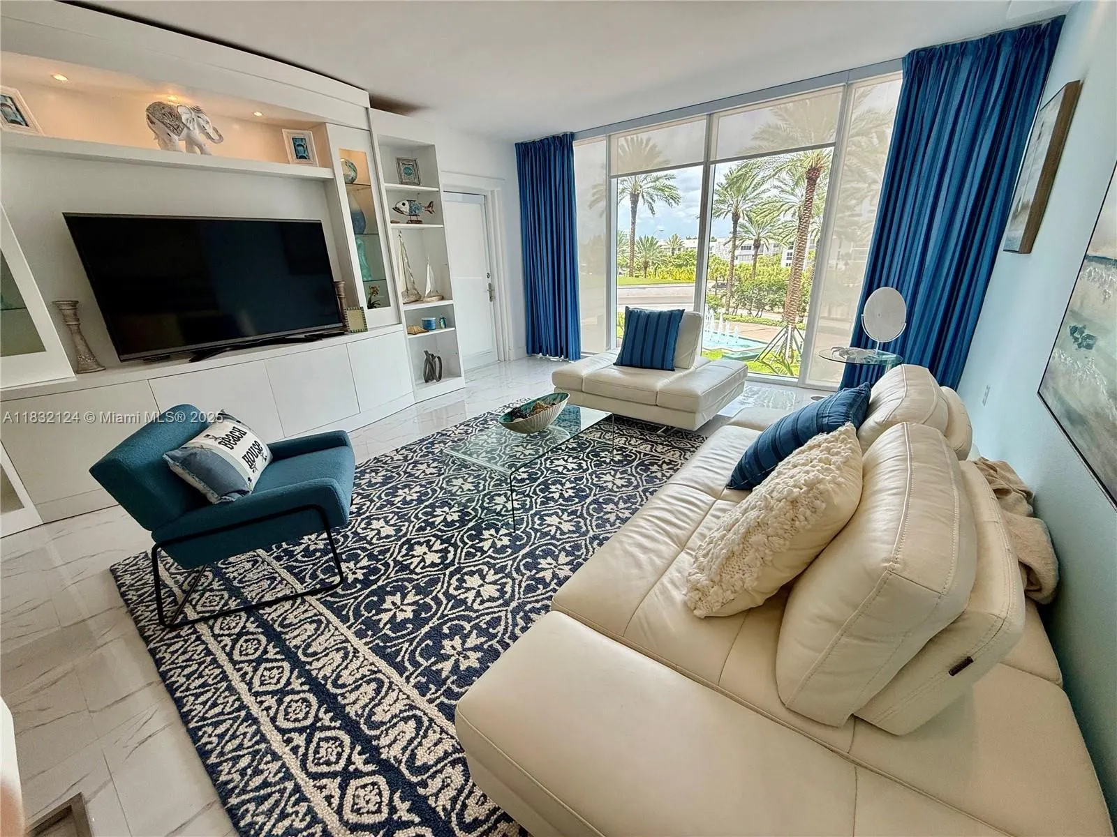10275 Collins Ave, #229