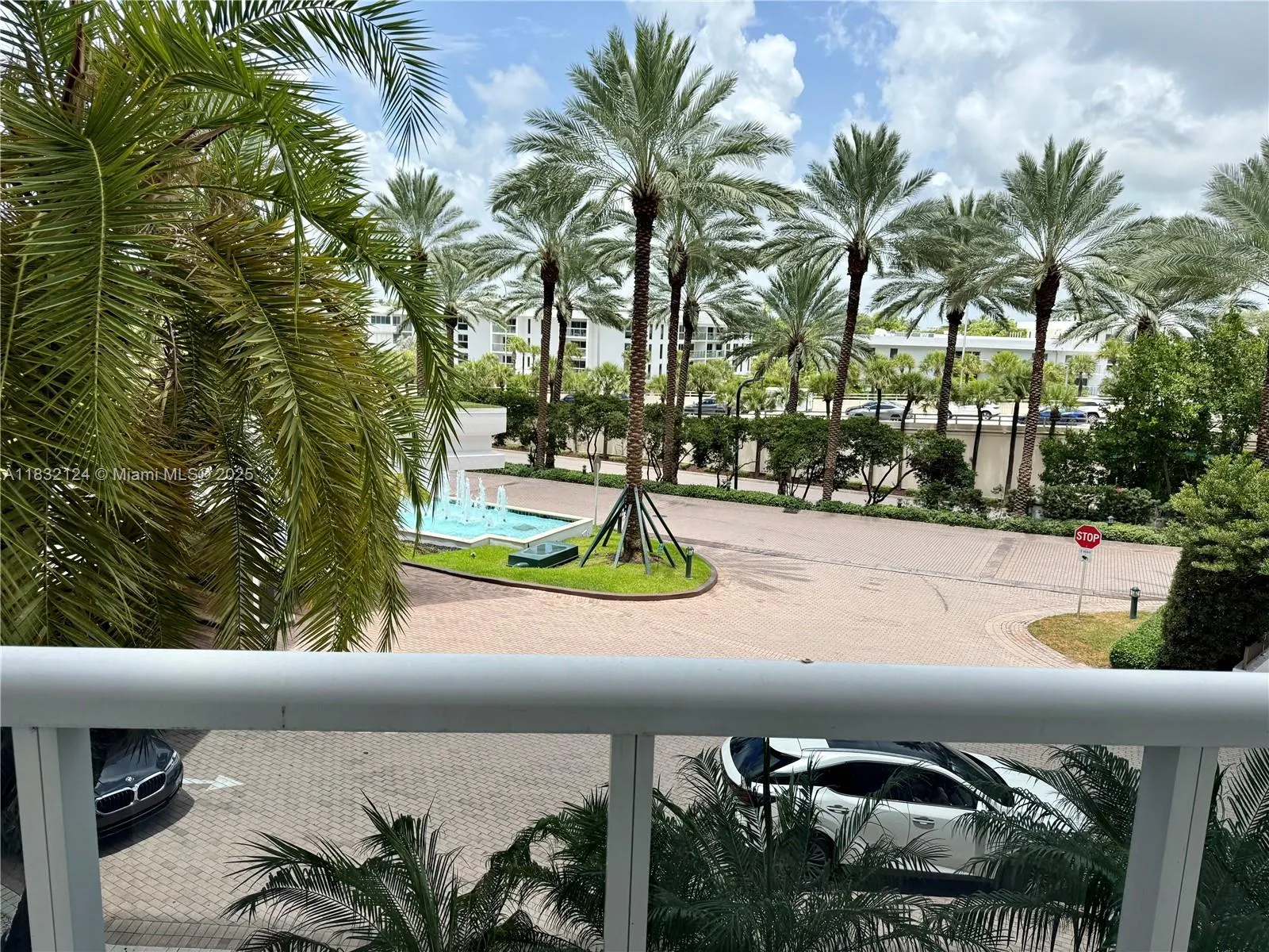 10275 Collins Ave, #229
