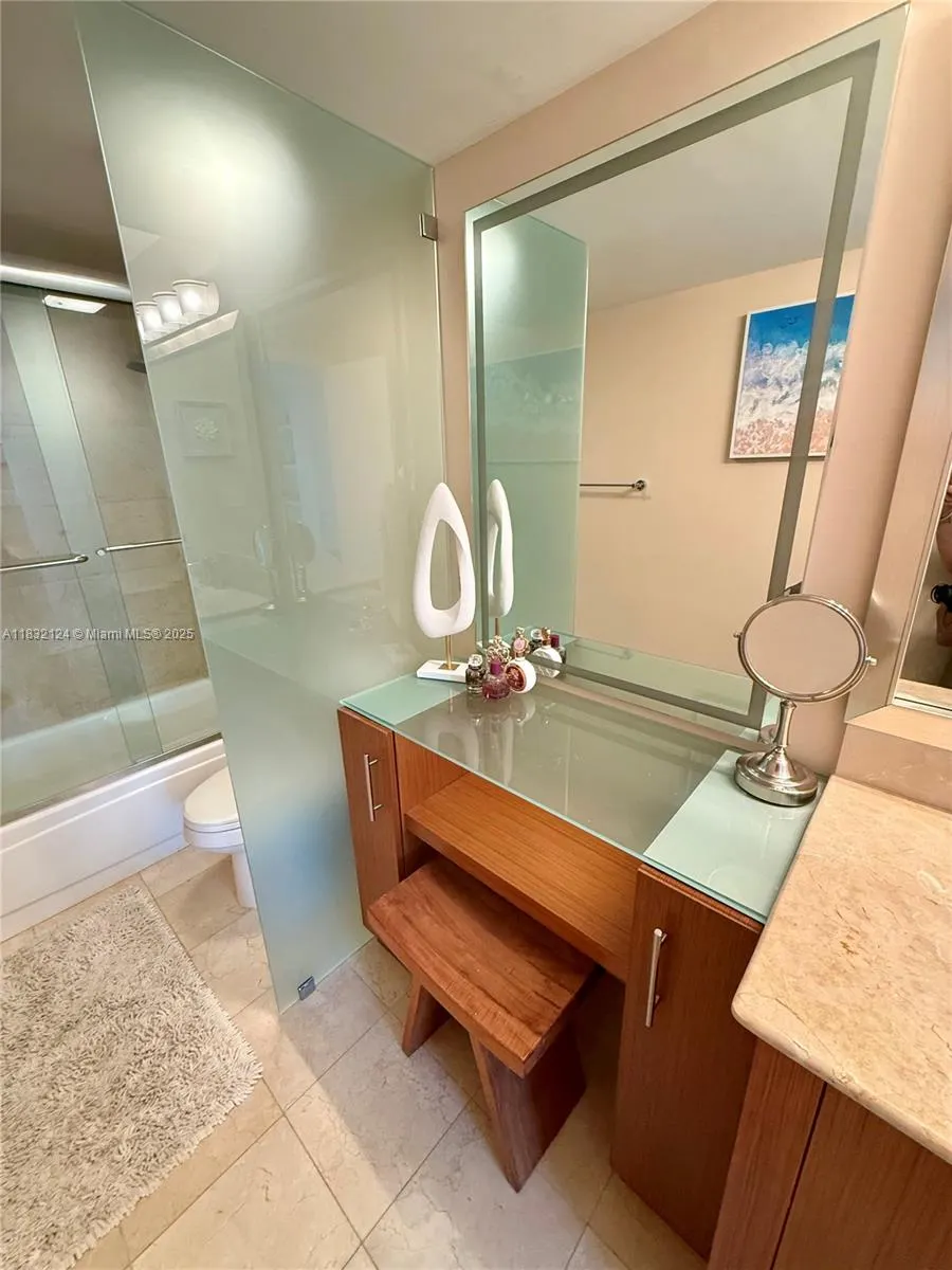 10275 Collins Ave, #229