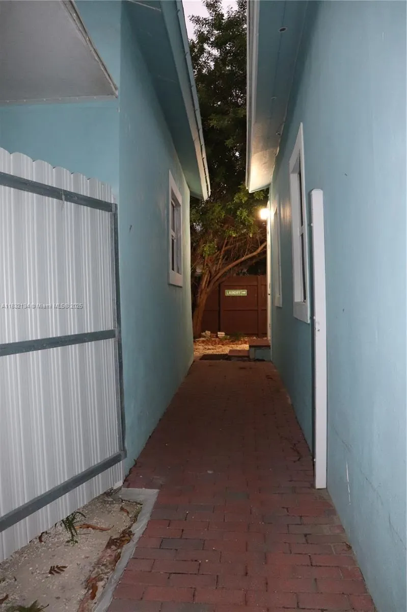 214 SW 2nd Ter