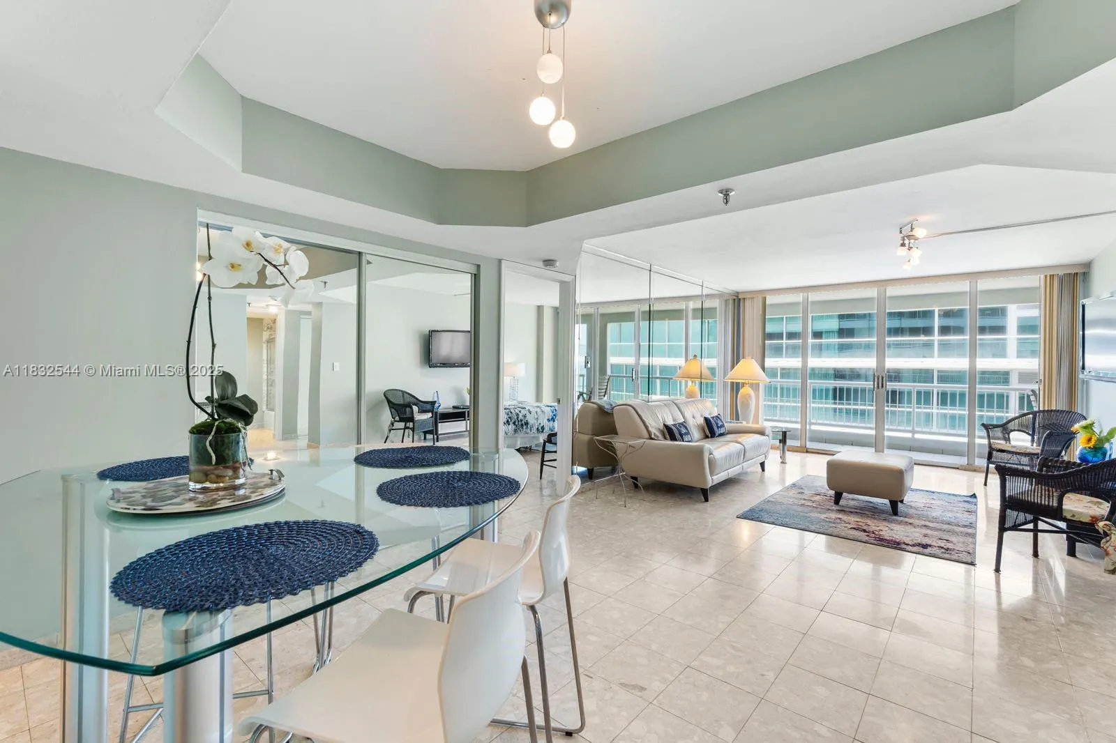 9341 Collins Ave, #904