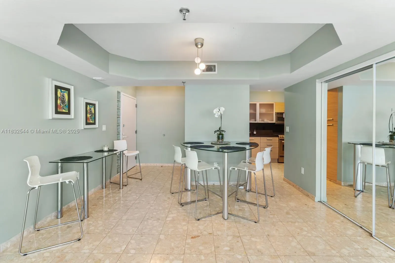 9341 Collins Ave, #904
