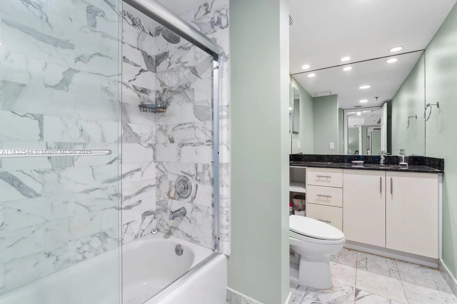 9341 Collins Ave, #904