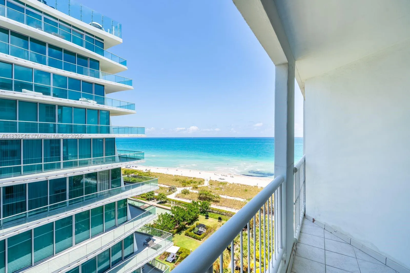9341 Collins Ave, #904