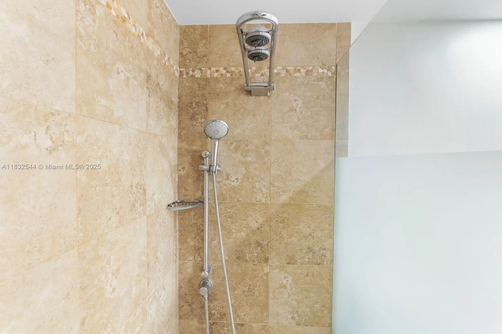 9341 Collins Ave, #904