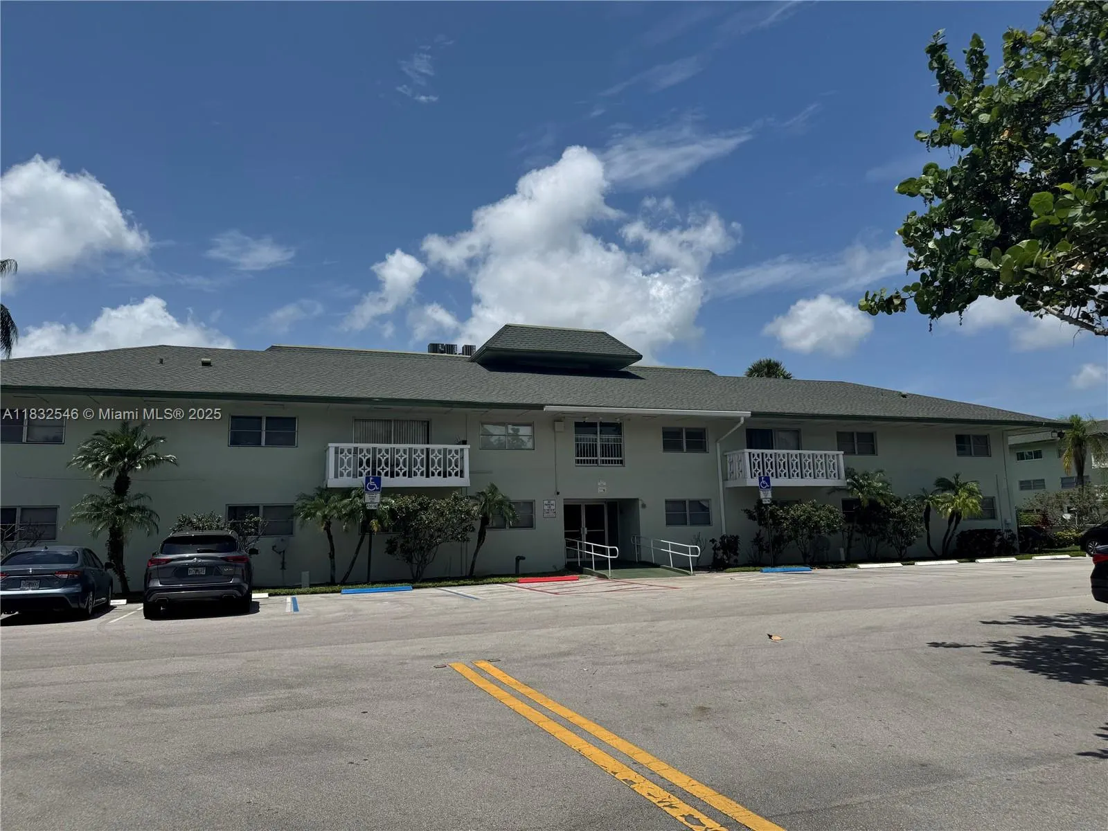 4200 NW 3rd Ct, #325