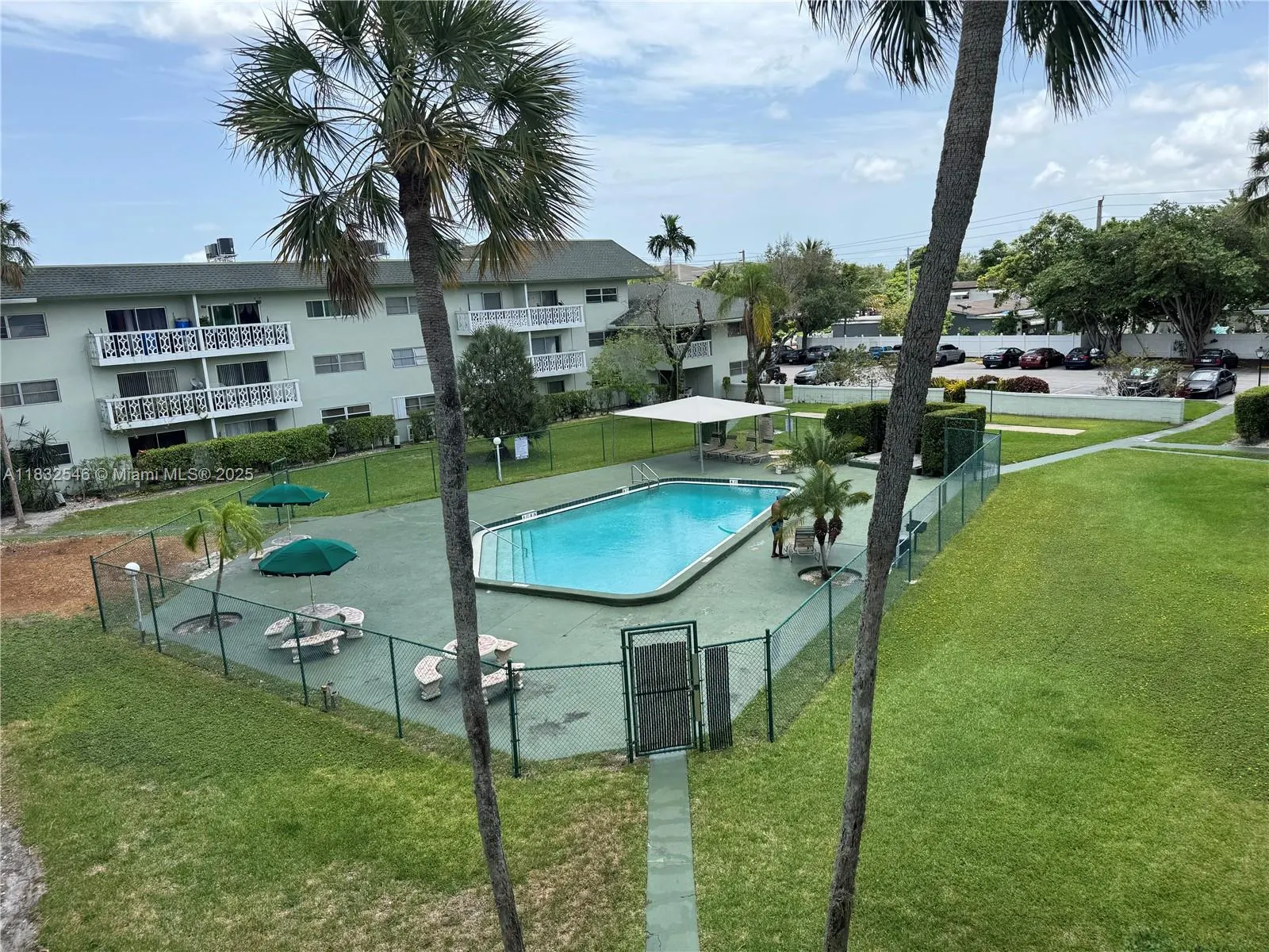 4200 NW 3rd Ct, #325