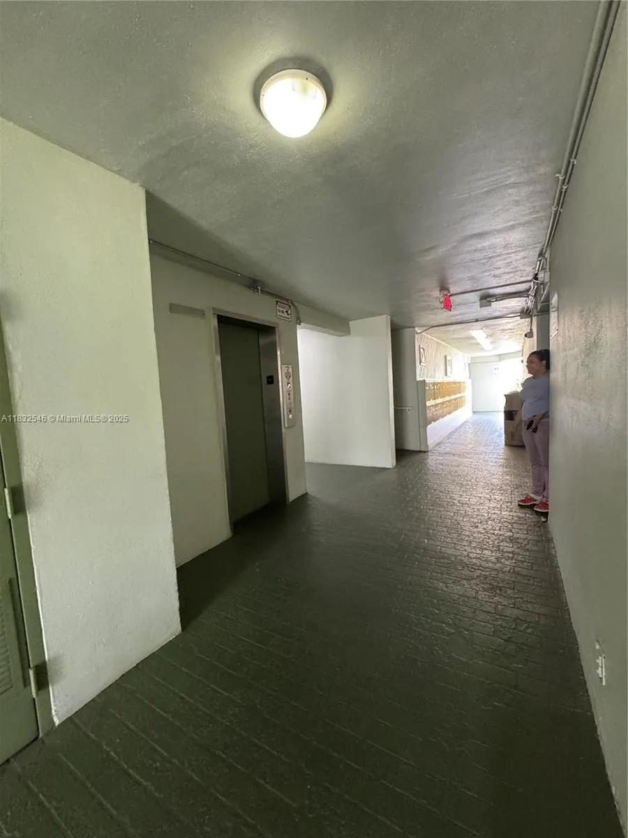 4200 NW 3rd Ct, #325