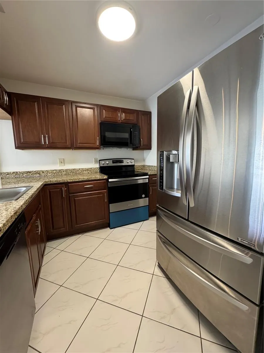 4200 NW 3rd Ct, #325