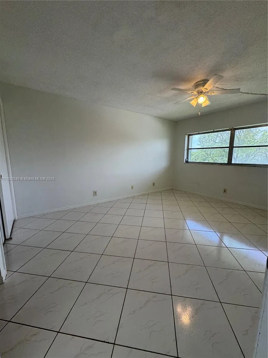 4200 NW 3rd Ct, #325