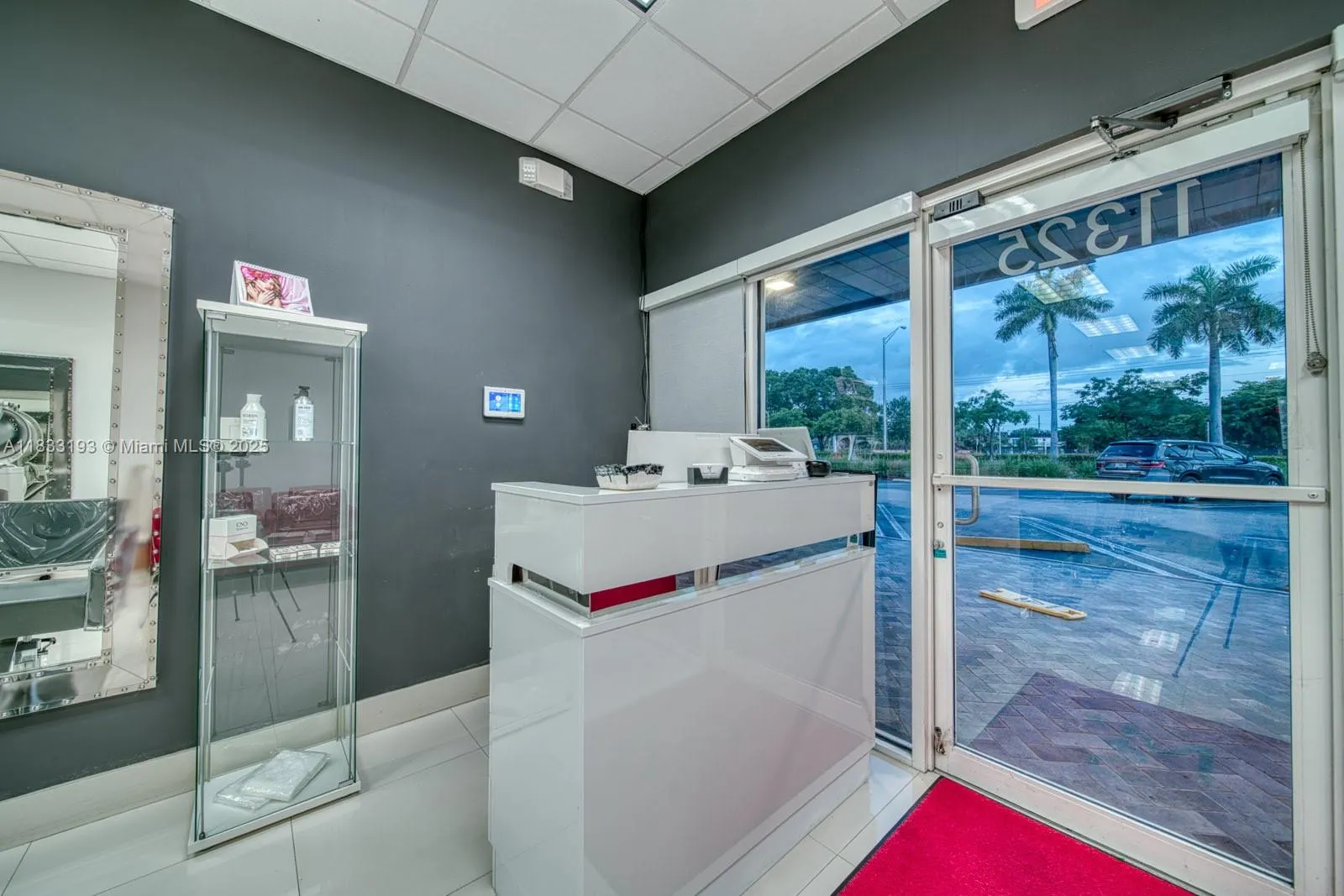 Beauty Salon For Sale In Pinecrest