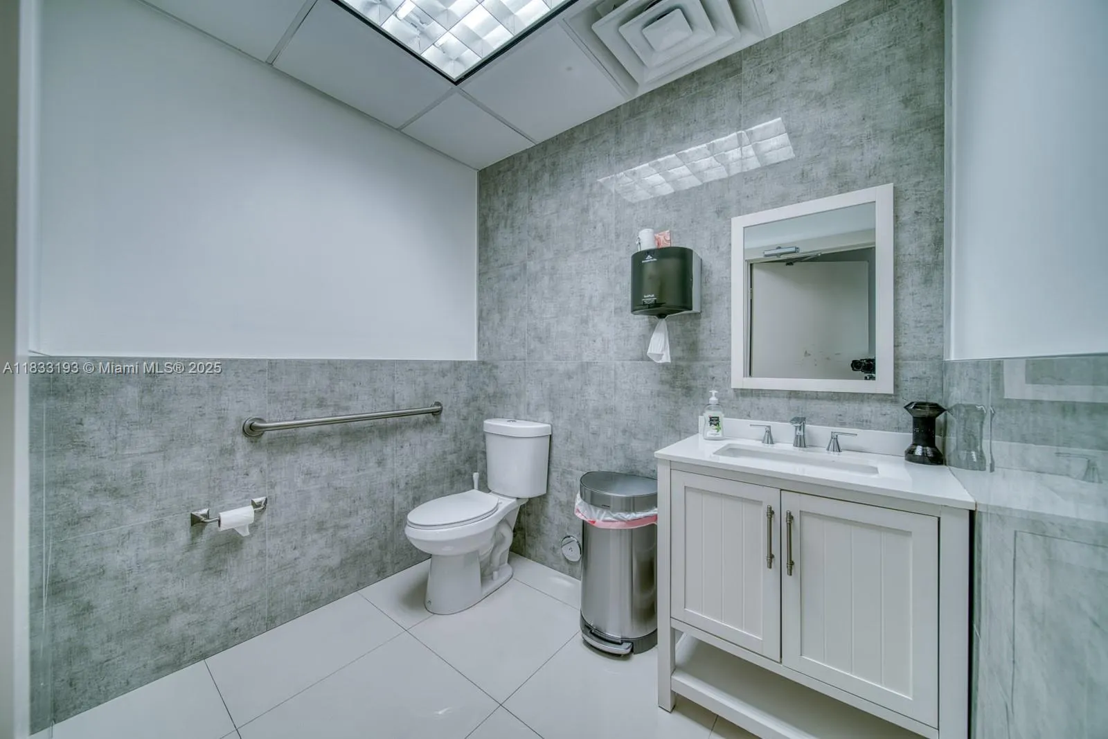 Beauty Salon For Sale In Pinecrest