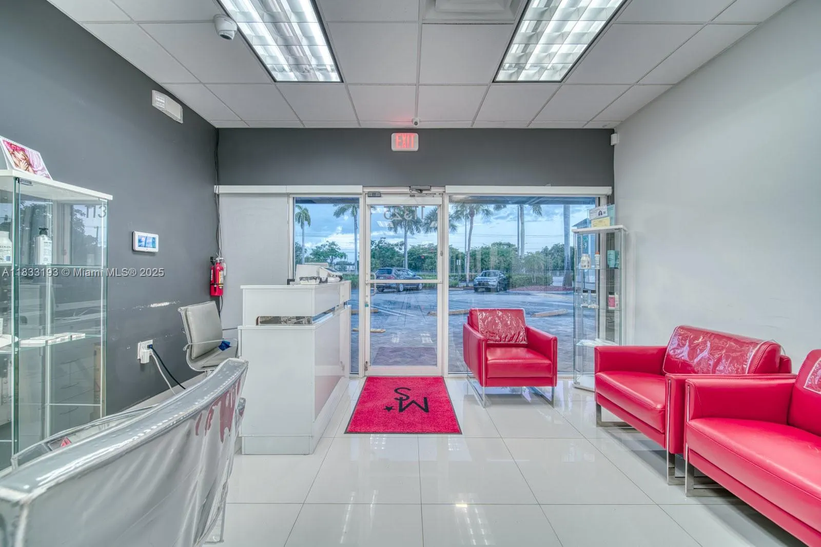 Beauty Salon For Sale In Pinecrest