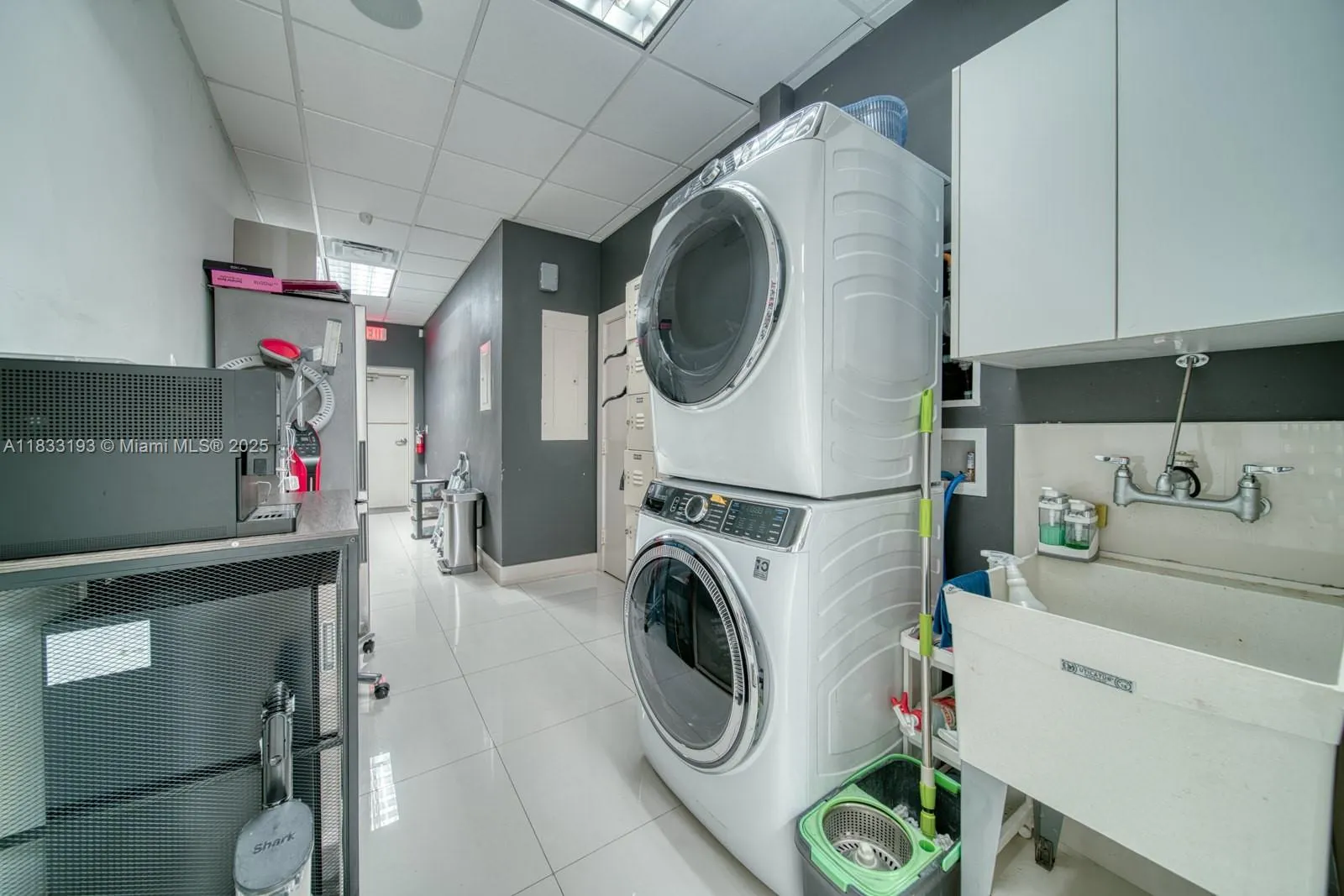 Beauty Salon For Sale In Pinecrest