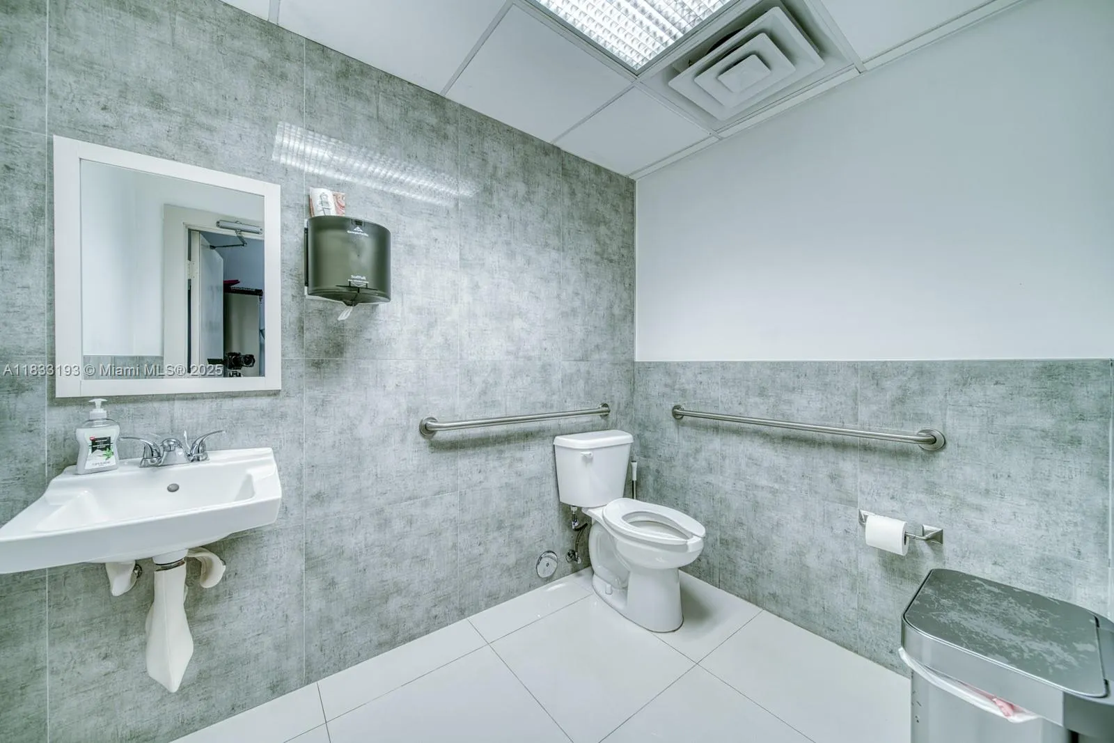 Beauty Salon For Sale In Pinecrest