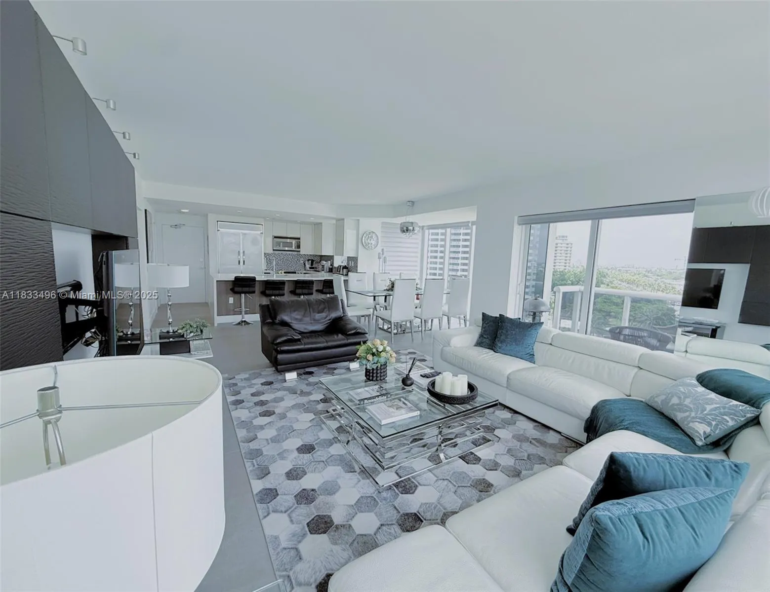 10275 Collins Ave, #722
