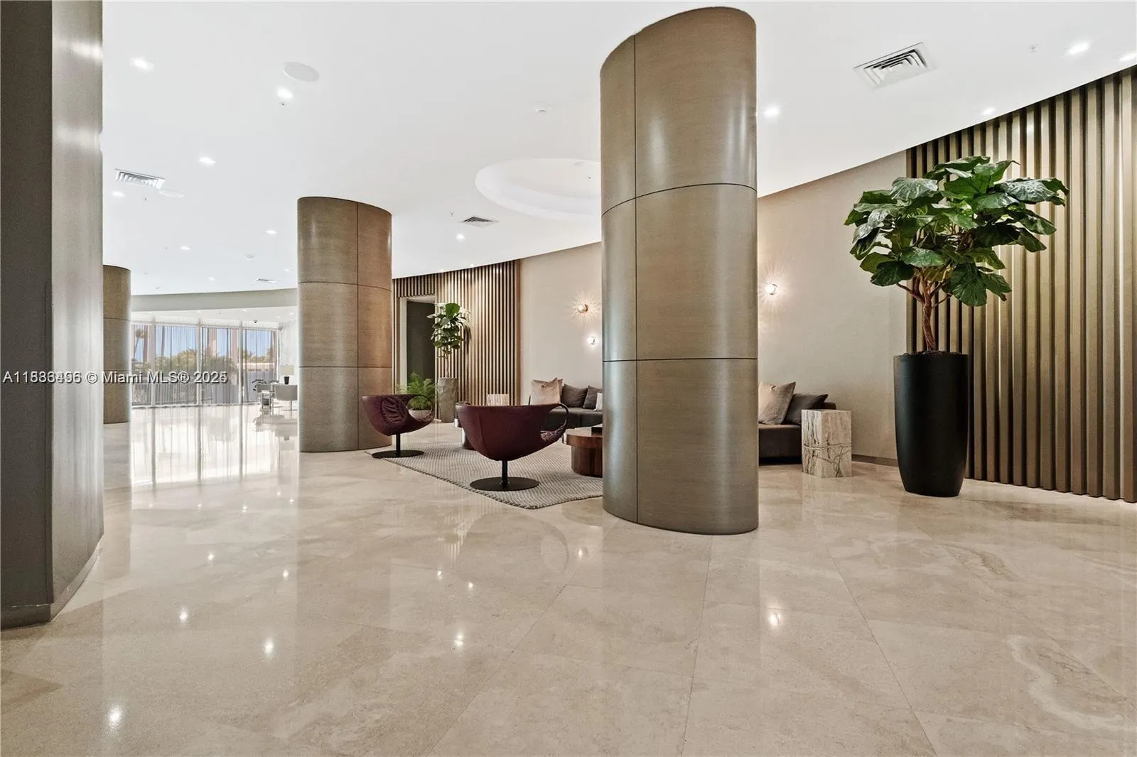 10275 Collins Ave, #722