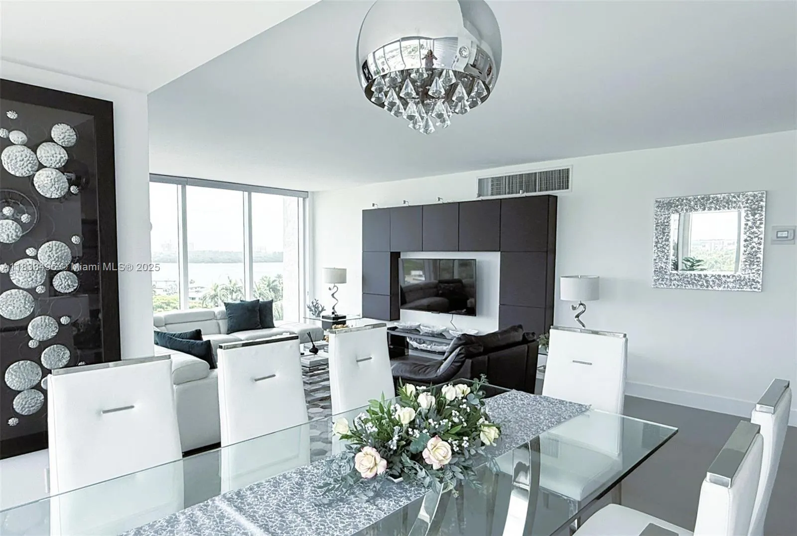 10275 Collins Ave, #722