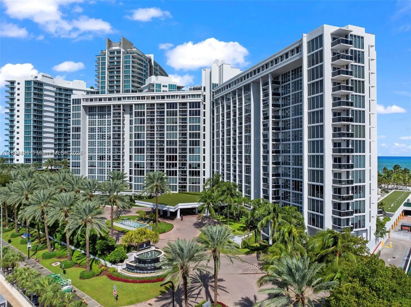 10275 Collins Ave, #722