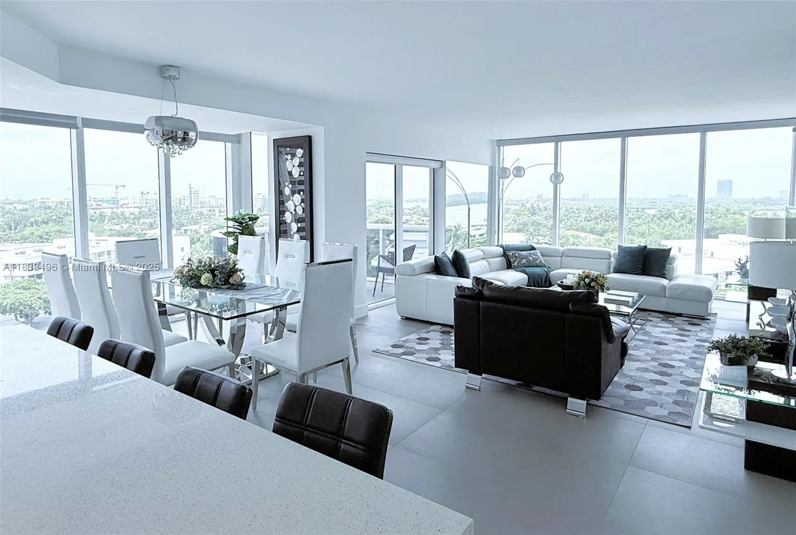 10275 Collins Ave, #722