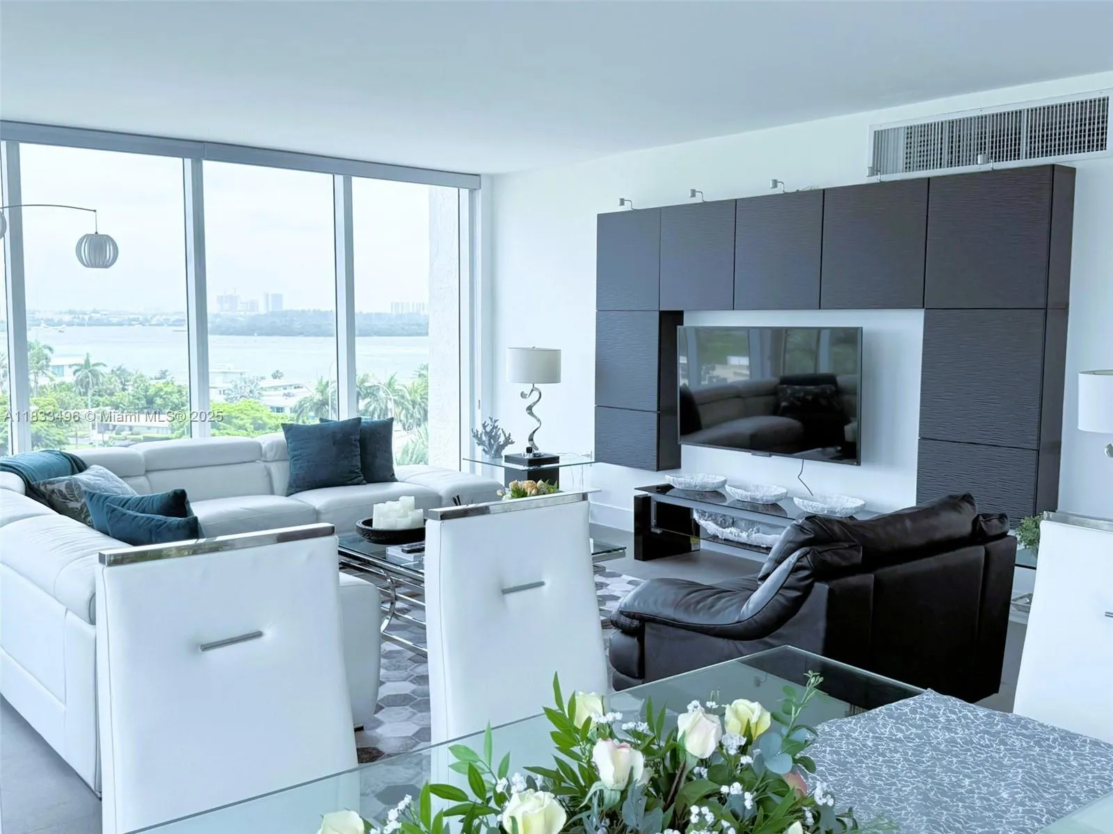 10275 Collins Ave, #722