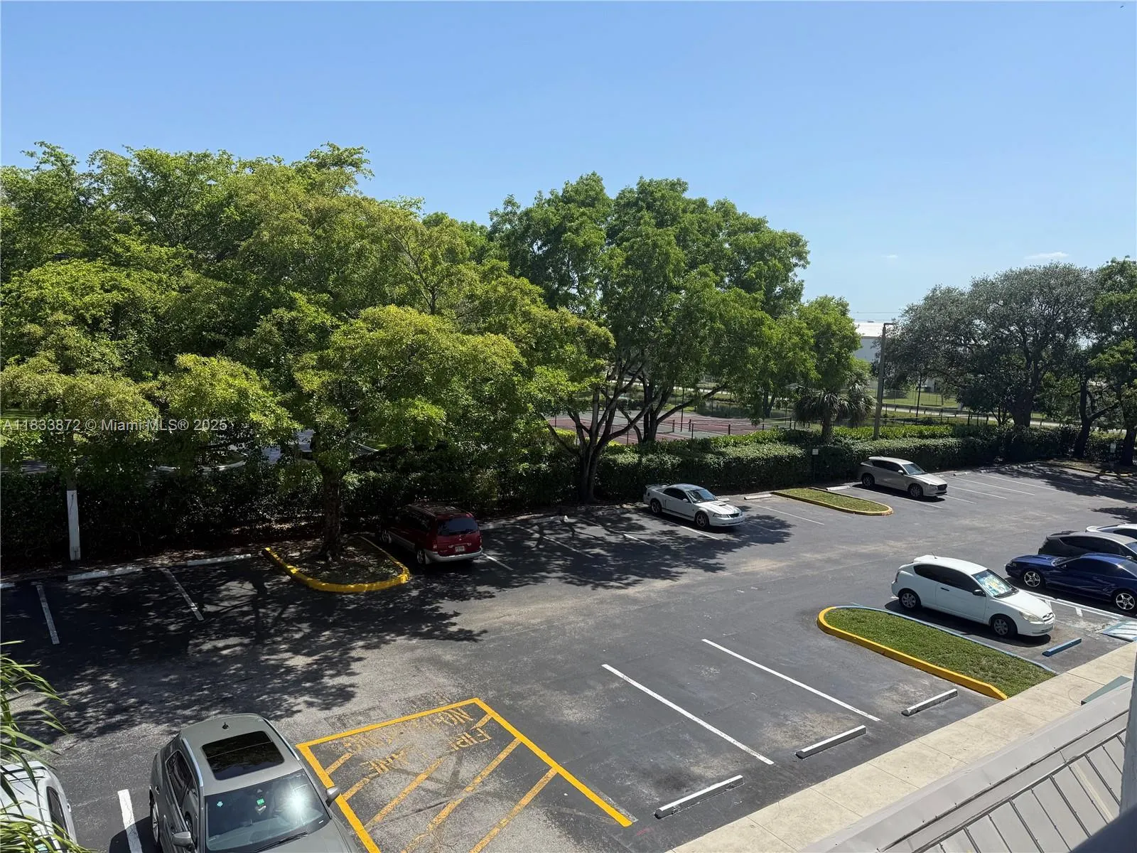 731 N Pine Island Rd, #306
