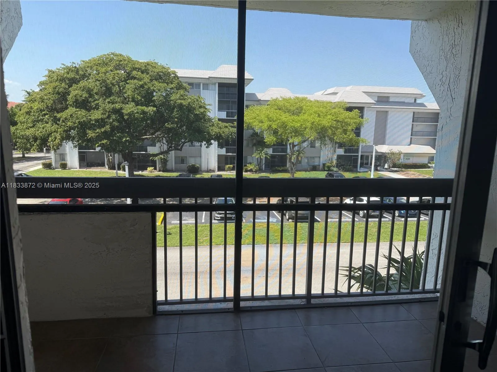 731 N Pine Island Rd, #306