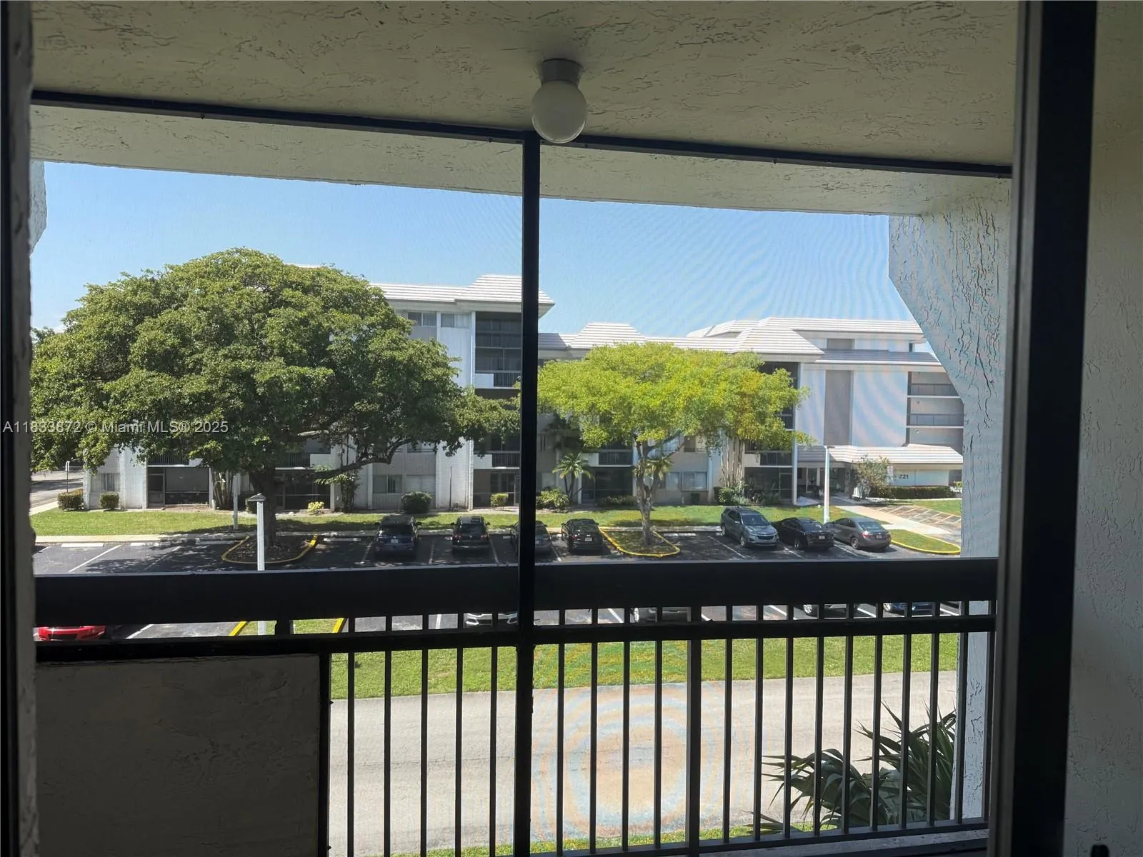 731 N Pine Island Rd, #306