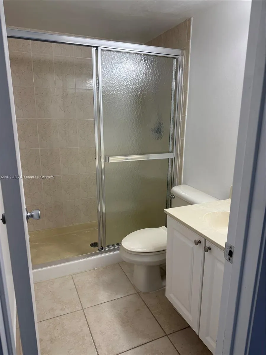 731 N Pine Island Rd, #306