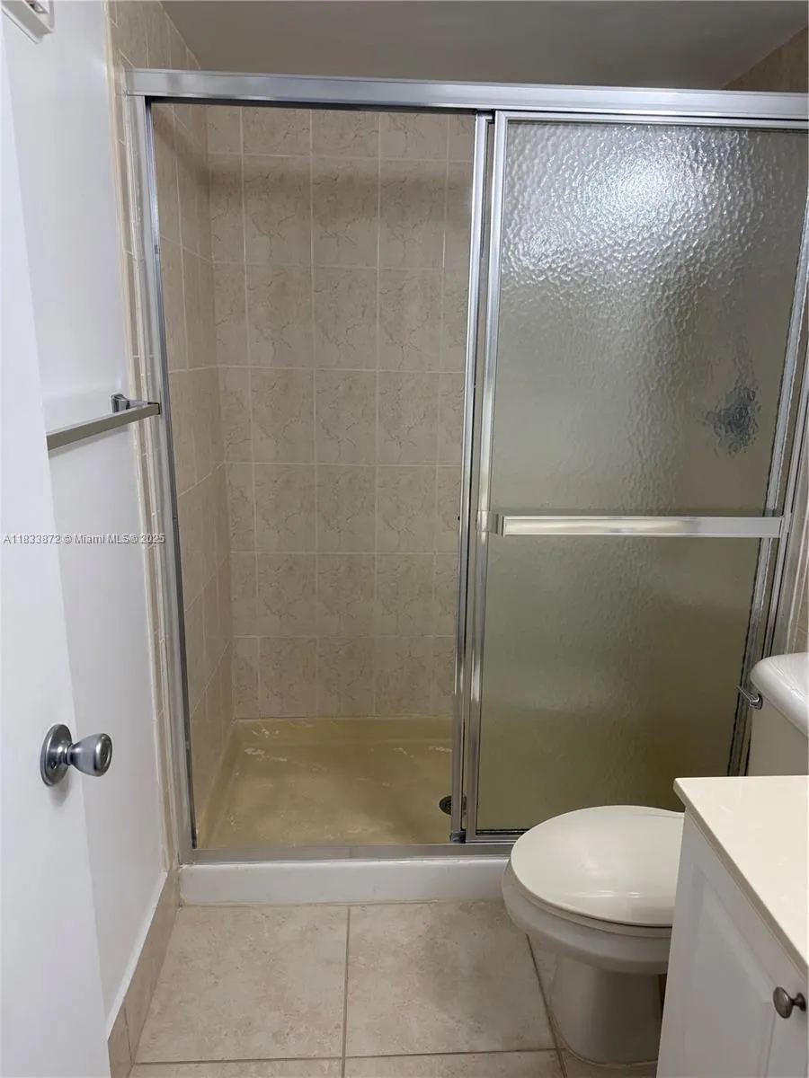 731 N Pine Island Rd, #306