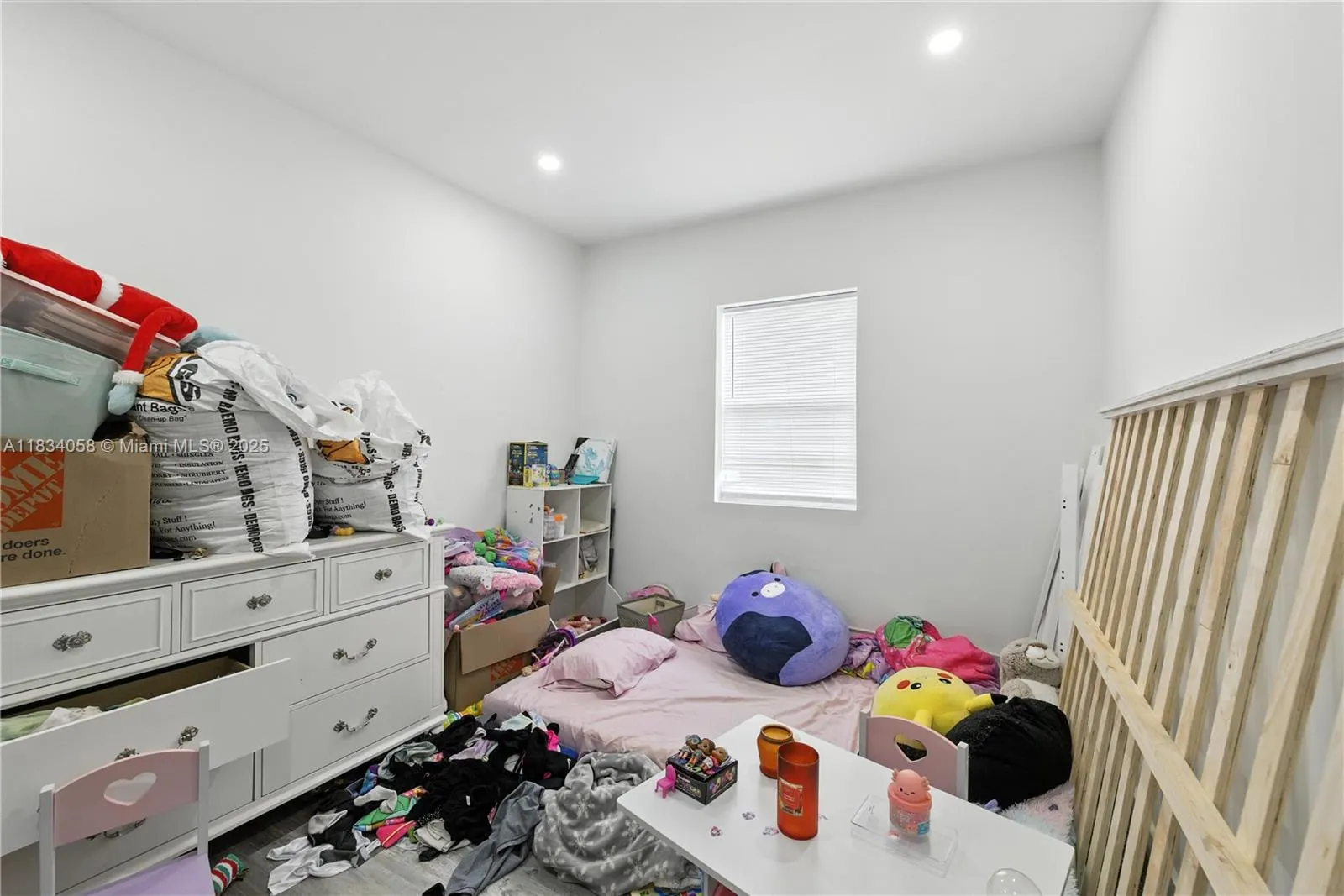 235-237 SW 12th St