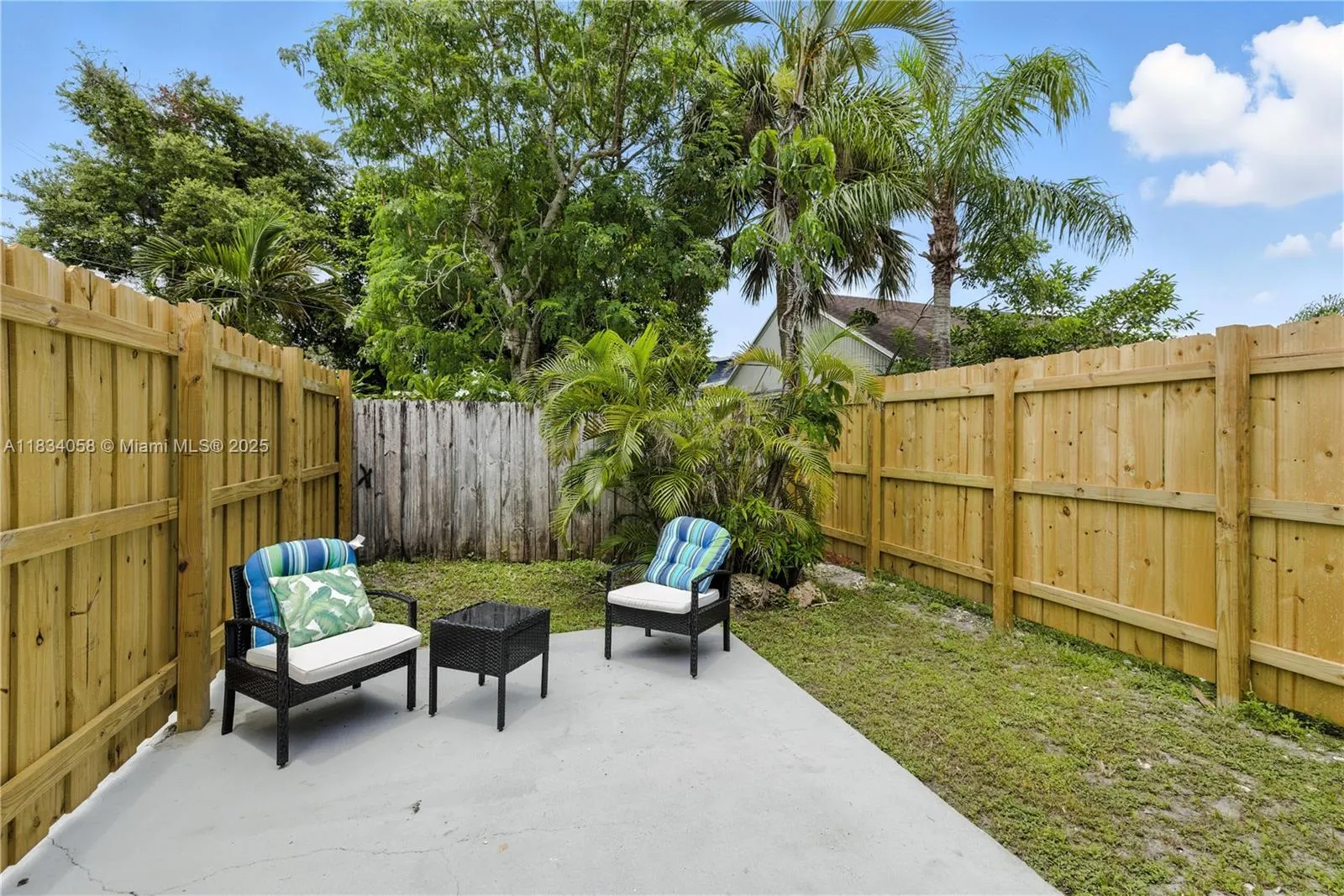 235-237 SW 12th St